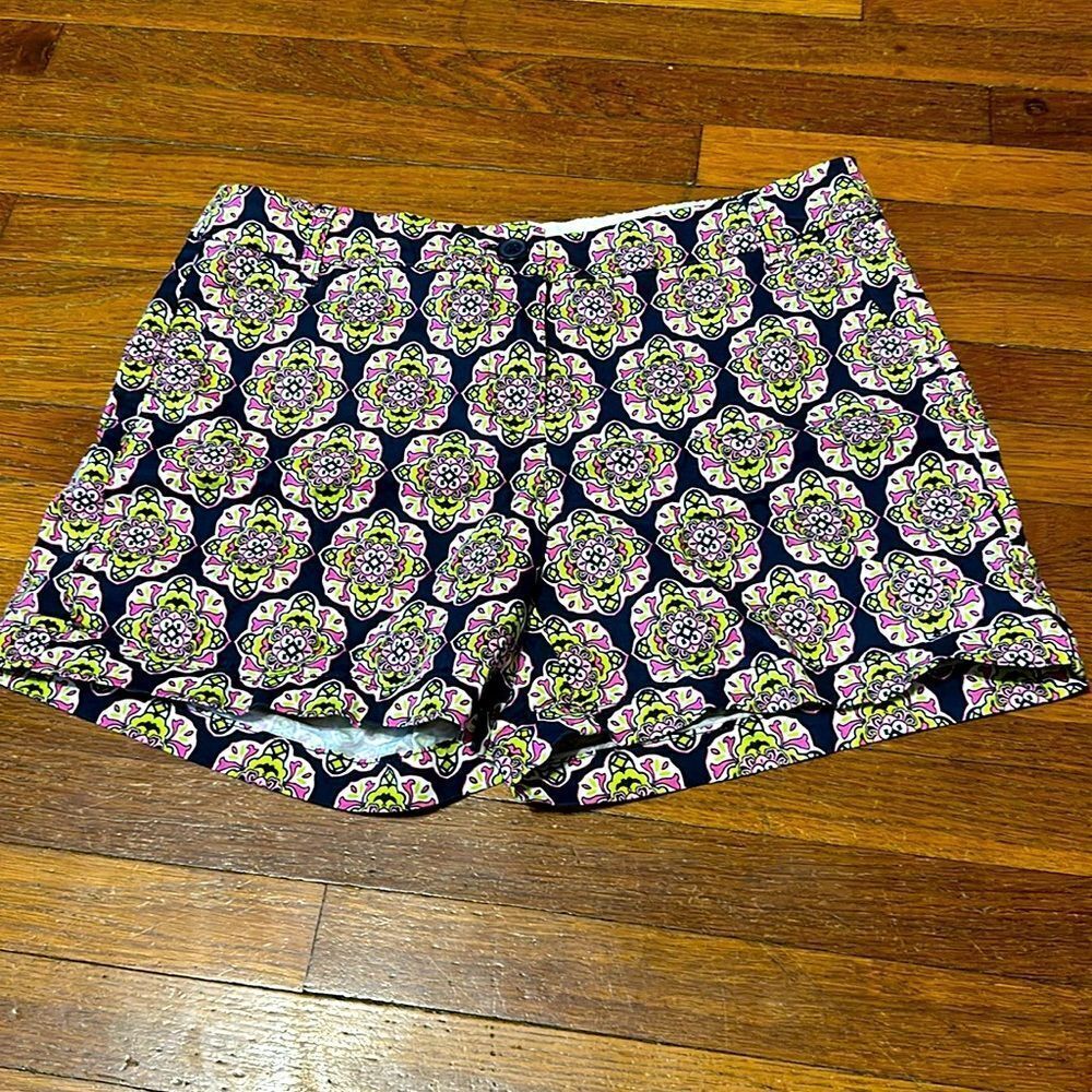 Crown & Ivy Women’s Patterned Shorts, Sz 10